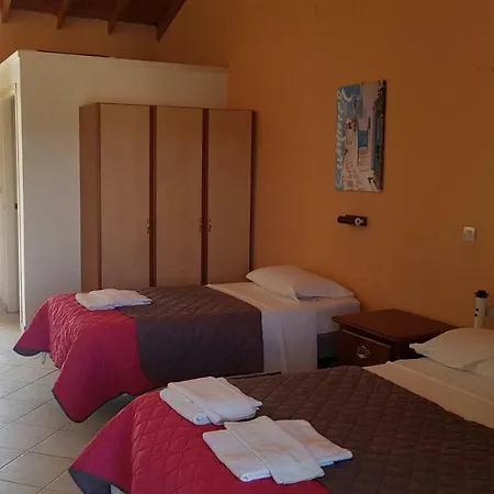 Gardenos Aparthotel Vitaládes