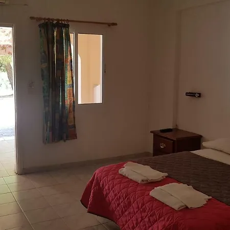 Gardenos Aparthotel 3*