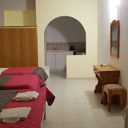 Gardenos Aparthotel 3*